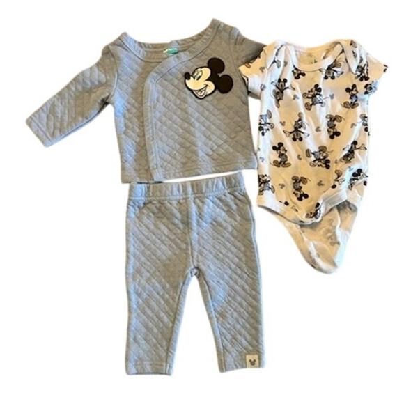 Baby Boy Clothing Lot – Size 0–3 Months (Disney, Old Navy, Little Me) - Picture 2 of 9